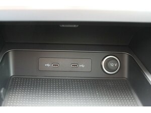 Seat Ateca FR 1,5 TSi DSG Navi AHK Standh LED 12.000 km 33.490 &euro; Bonn 53225