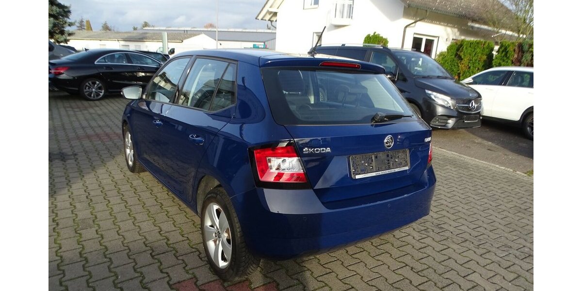 Skoda Fabia 1,2l TSI Style, DSG, Klima, Sitzheizung 44.854 km 11.990 &euro; Rodgau 63110