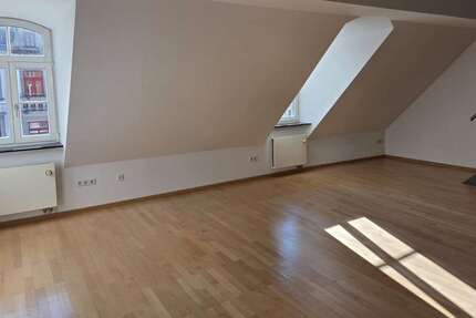 Wohnung zum Mieten in Dresden 850 € 71.1 m² 2 zimmer