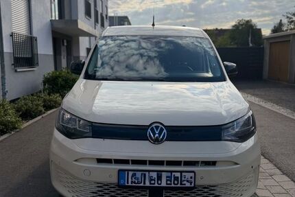 VW Caddy Maxi 328.550 km 17.900 &euro; Hanau 63452