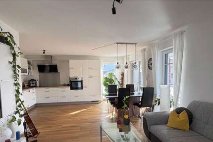 Wohnung Raubling - 3 Zimmer, 81 m&sup2;, 1.140&euro; | Angebot:27318613