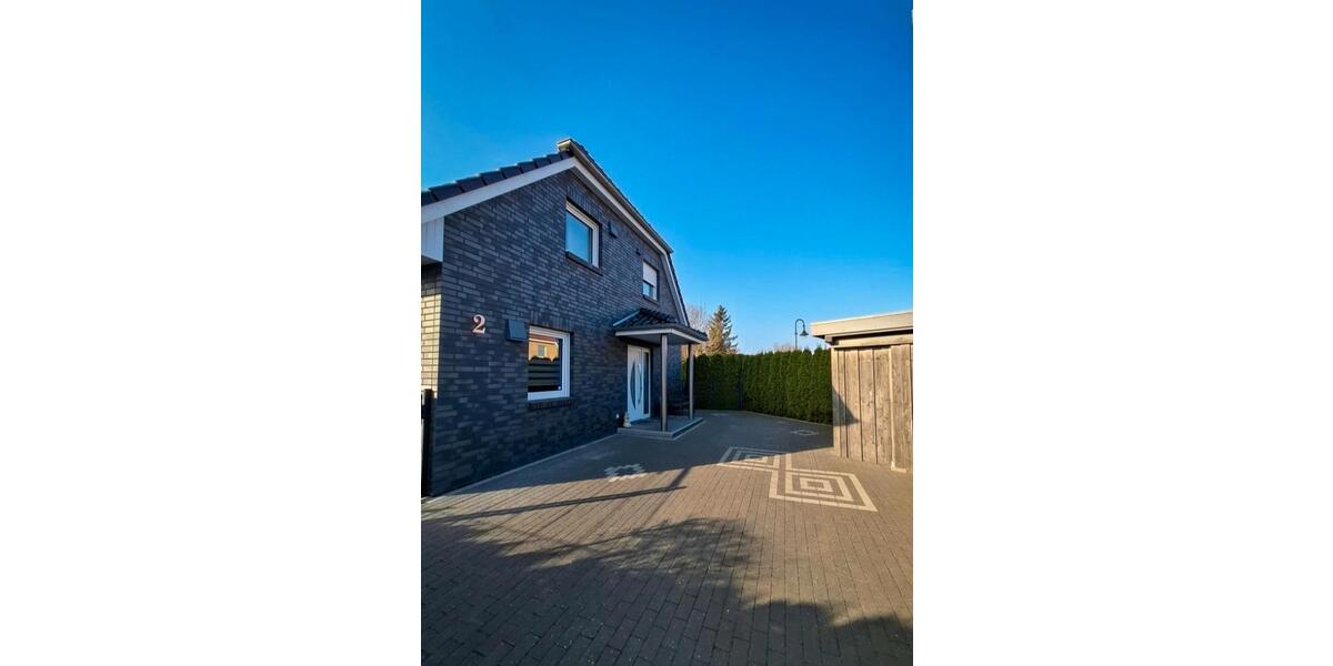 Einfamilienhaus Büdelsdorf - 4 Zimmer, 130 m&sup2;, 1.680&euro; | Angebot:26382507