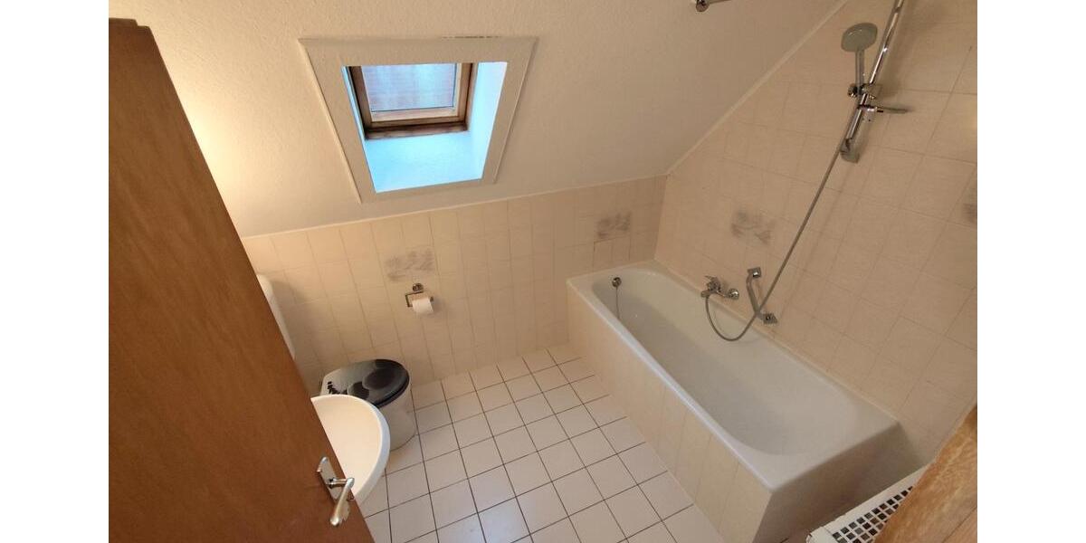 Einfamilienhaus Bückeburg - 7 Zimmer, 200 m&sup2;, 335.000&euro; | Angebot:26840026