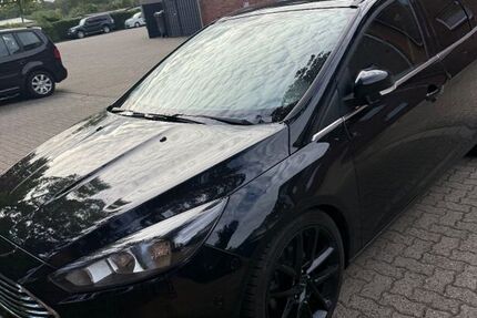 Ford Focus 102.000 km 7.300 € Gifhorn 38518