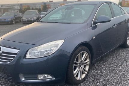 Opel Insignia 216.000 km 2.250 &euro; Rostock 18107