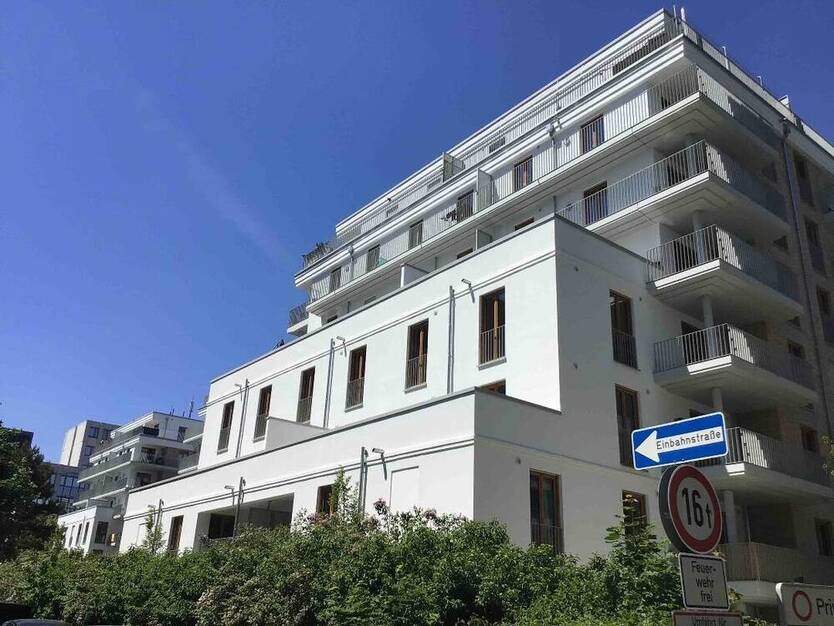 Frankfurt-Niederrad 4-Zimmerwohnung sucht neue Bewohner