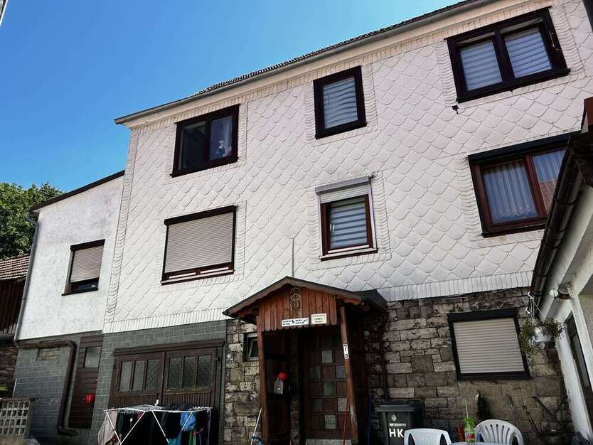 Haus zum Kaufen in Geratal 89.000 € 166 m²