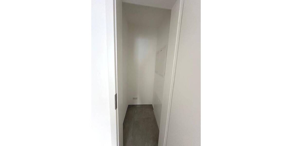 Etagenwohnung Germering - 2 Zimmer, 65 m&sup2;, 1.270&euro; | Angebot:25929876