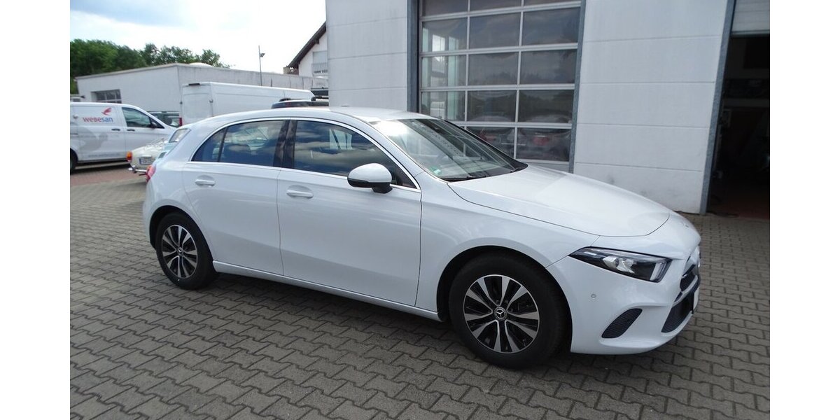 Mercedes-Benz A 180 Progressive Automatik, Rückfahrkamera, LED S 22.611 km 23.590 &euro; Rodgau 63110