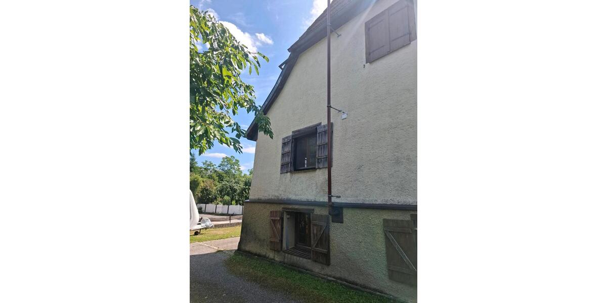Doppelhaushälfte Stockach - 6 Zimmer, 135 m&sup2;, 220.000&euro; | Angebot:27097664