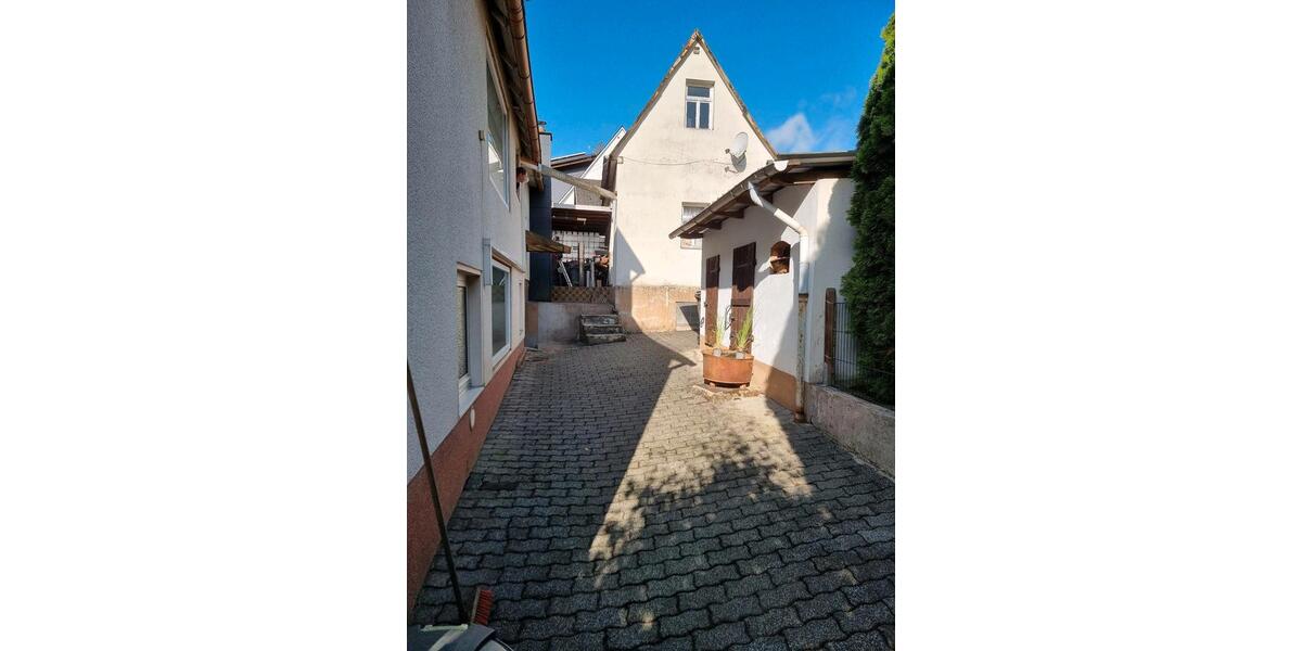 Doppelhaushälfte Dietzhölztal - 12 Zimmer, 290 m&sup2;, 170.000&euro; | Angebot:26550511