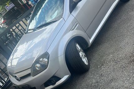 Opel Tigra 90.639 km 1.599 &euro; München 81737