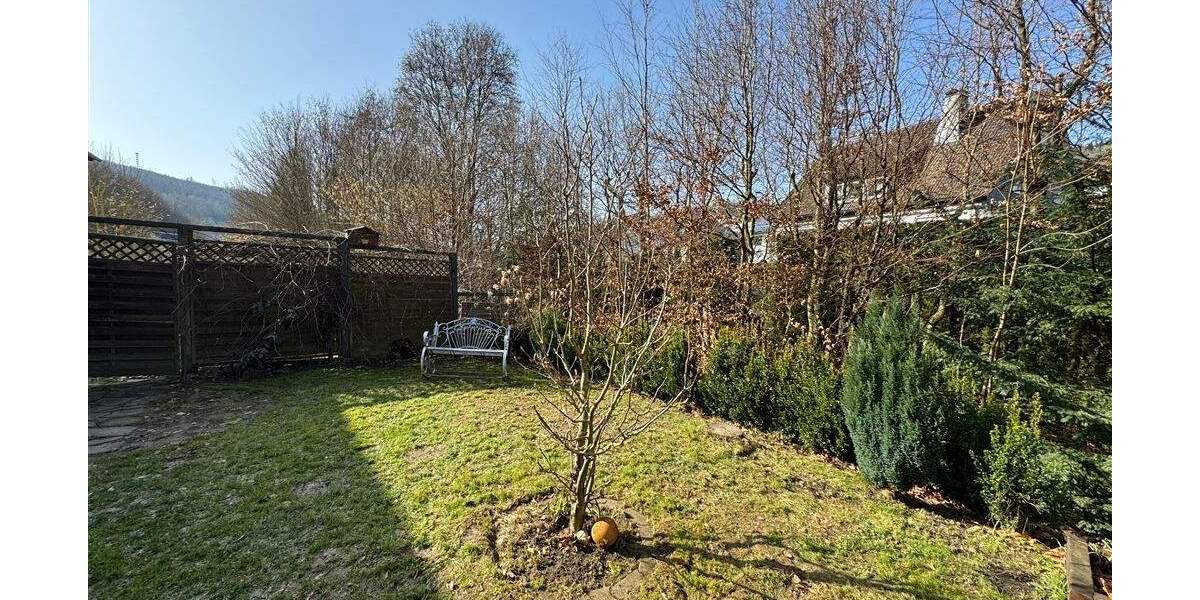 Reihenmittelhaus Olpe Stachelau - 6 Zimmer, 186 m&sup2;, 375.000&euro; | Angebot:25682668