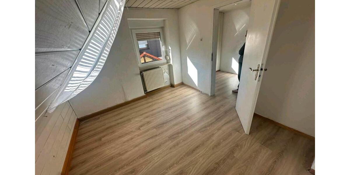 Etagenwohnung Landstuhl - 1 Zimmer, 80 m&sup2;, 1.000&euro; | Angebot:25398593
