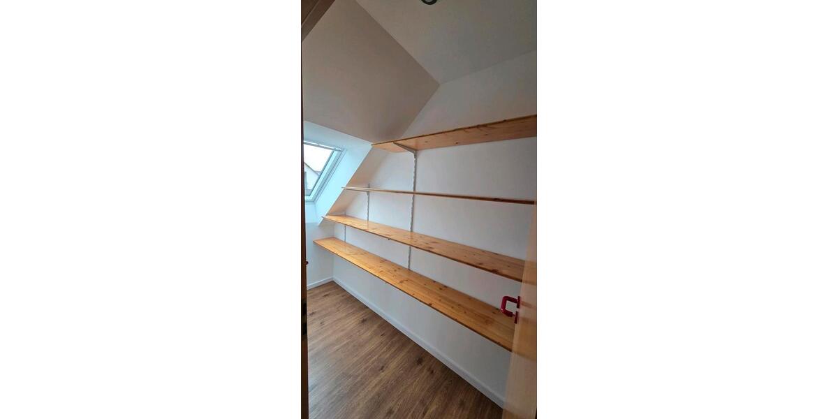 Dachgeschoßwohnung Hemau - 4 Zimmer, 102 m&sup2;, 900&euro; | Angebot:24848450