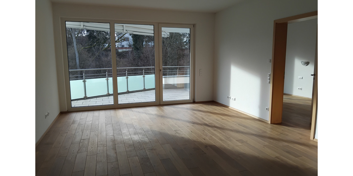 Komfortable und barrierefreie 2,5 Zimmer Penthouse-WHG mit EBK und TG-Stellplatz zu vermieten! 2 zimmer