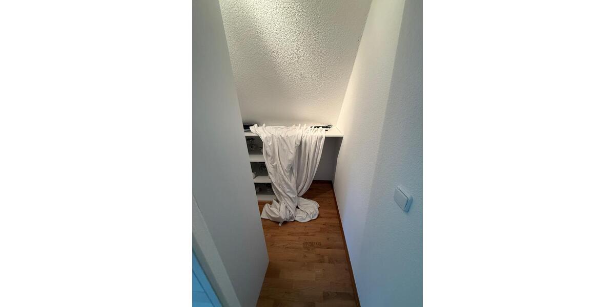Etagenwohnung Hille - 3 Zimmer, 120 m&sup2;, 1.000&euro; | Angebot:25380033