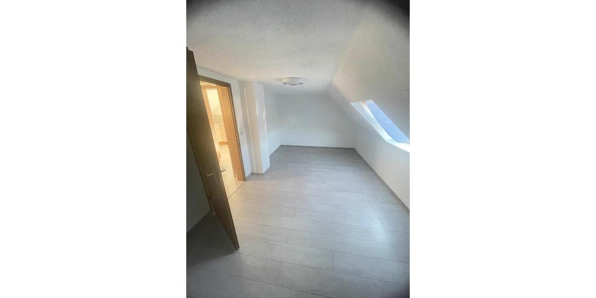 Dachgeschoßwohnung Albstadt Gemarkung Onstmettingen - 1 Zimmer, 60 m&sup2;, 700&euro; | Angebot:26342829