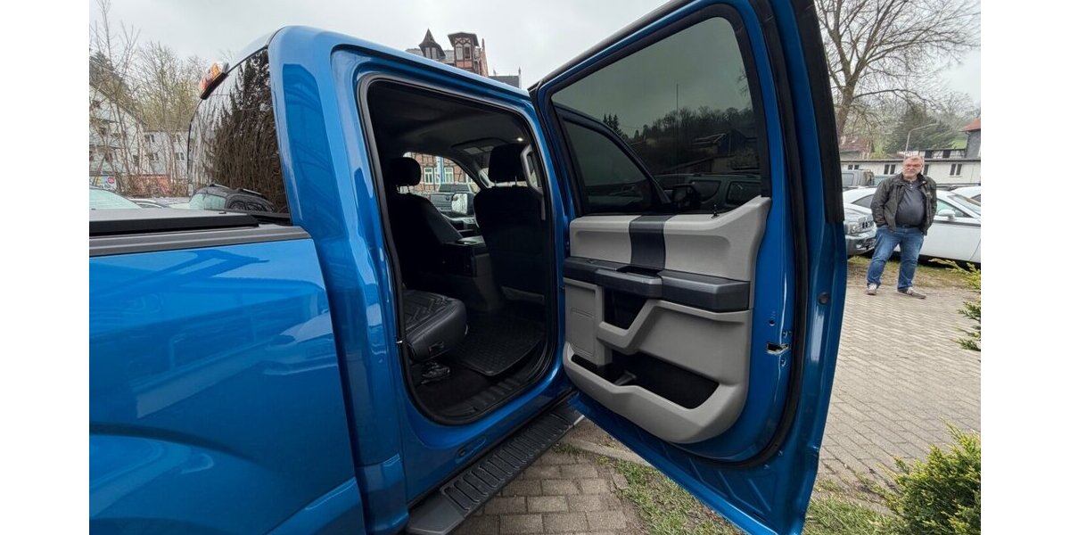 Ford F 150 STX 4+4 LEDER NAVI 20 ZOLL FELGEN 133.800 km 27.500 &euro; Rudolstadt 07407