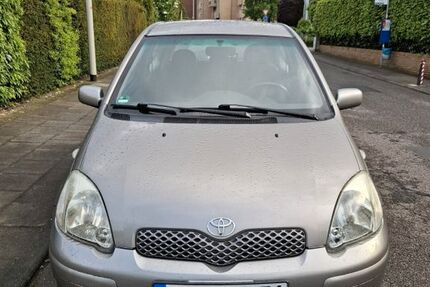 Toyota Yaris 114.200 km 3.300 &euro; Frechen 50226