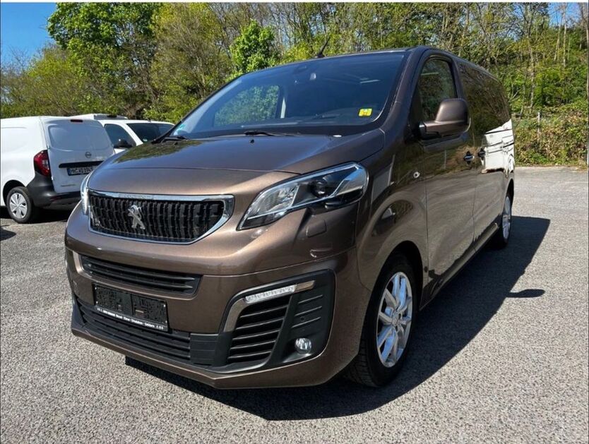 Peugeot Traveller 120.000 km 25.400 € Wurzen 04808