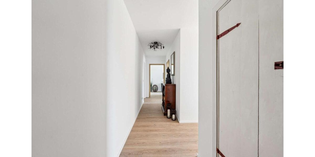 Einfamilienhaus Würzburg Dürrbachau - 8 Zimmer, 208 m&sup2;, 2.700&euro; | Angebot:26185050