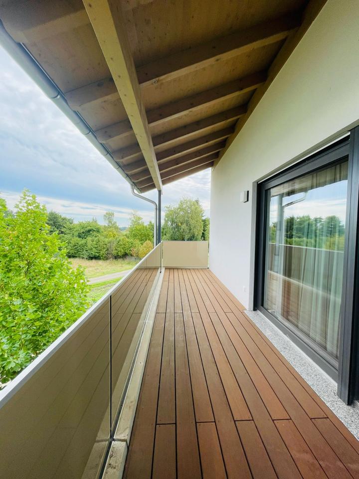 Helle 3-Zimmer Dachgeschosswohnung mit 2 Balkonen und 2 Tiefgaragenstellplätzen in Abensberg! zimmer