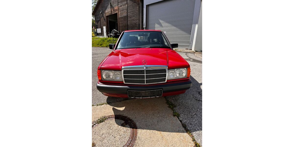 Mercedes-Benz 190 93.000 km 7.650 &euro; Nürnberg 90475