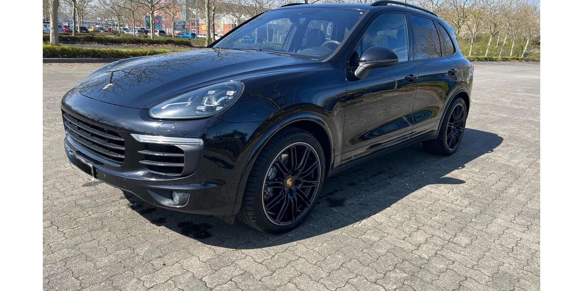 Porsche Cayenne 227.300 km 30.999 &euro; Rötha 04571