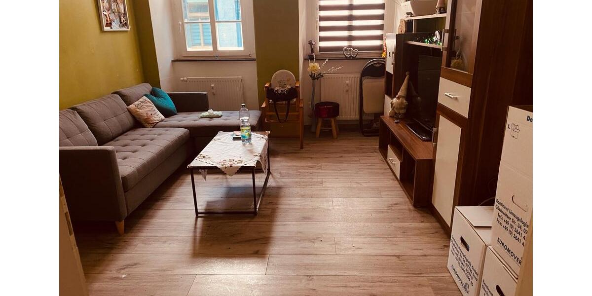 Etagenwohnung Eisenberg - 1 Zimmer, 60 m&sup2;, 350&euro; | Angebot:26134113