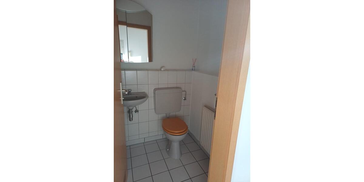 Dachgeschoßwohnung Brackenheim - 3.5 Zimmer, 102 m&sup2;, 320.000&euro; | Angebot:24373829