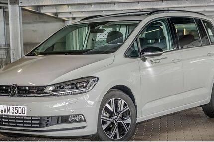 VW Touran 14.990 km 49.990 € Stuttgart-Feuerbach 70469