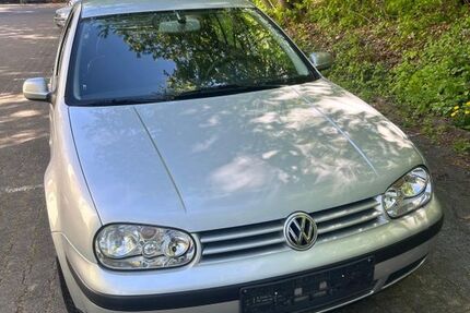 VW Golf 157.000 km 1.750 &euro; Bielefeld 33617