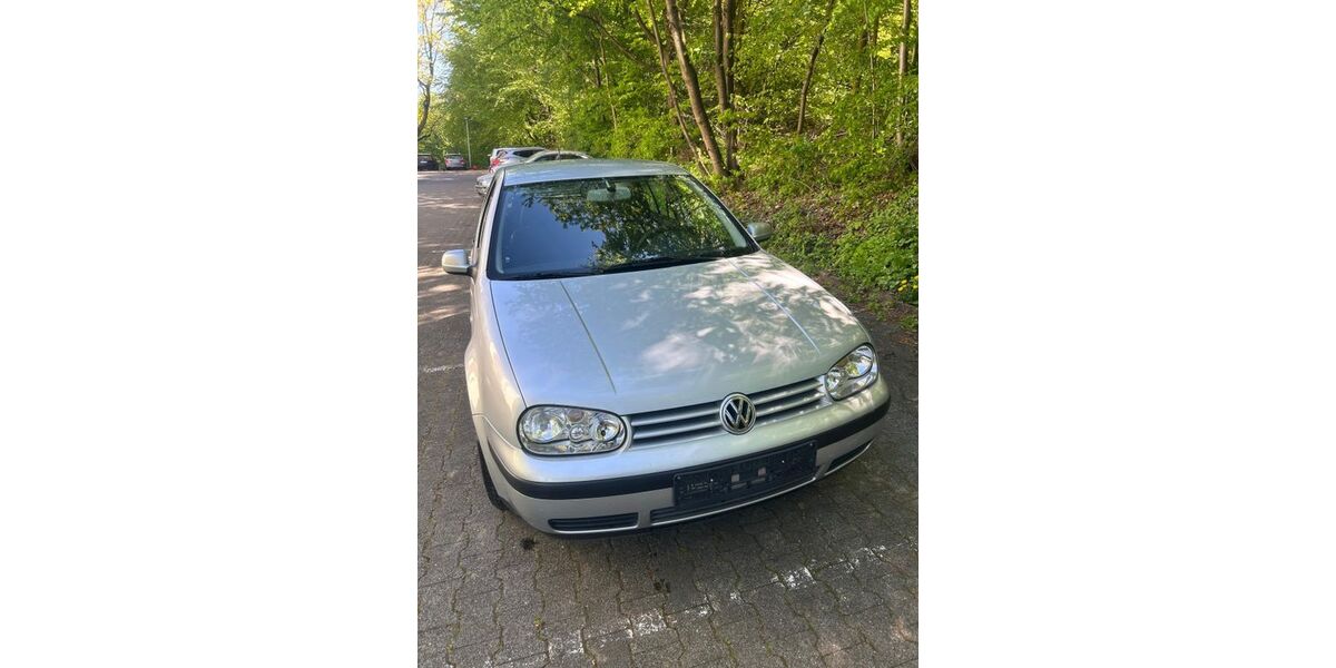 VW Golf 157.000 km 1.750 &euro; Bielefeld 33617