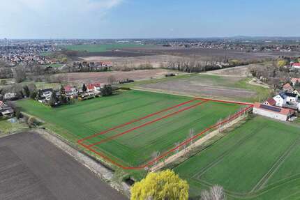 Grundstück in Halle 23.900 € 7528 m²