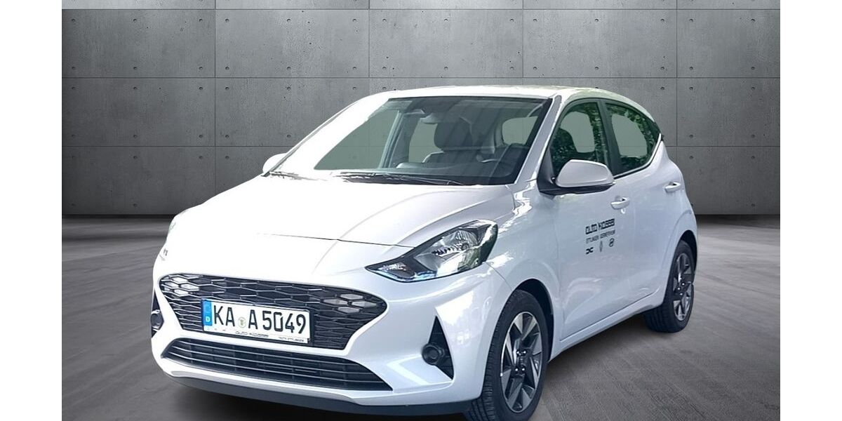 Hyundai i10 4.239 km 17.990 &euro; Ettlingen 76275