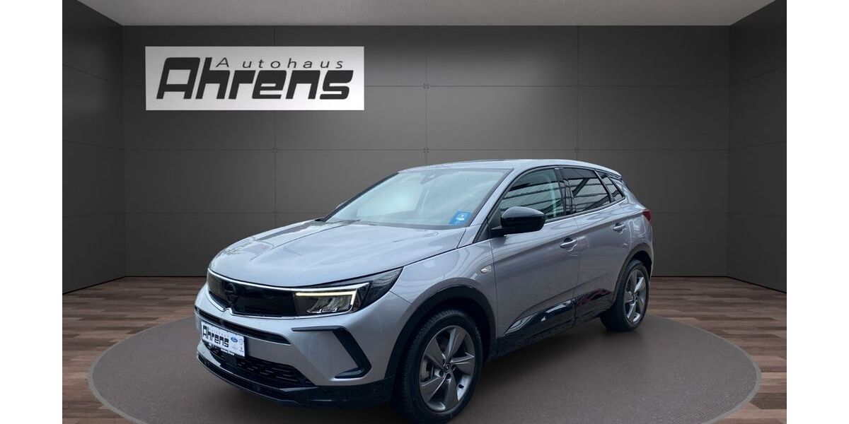 Opel Grandland (X) 9.800 km 26.660 &euro; Papenburg 26871