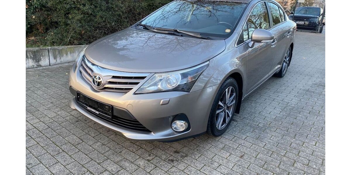 Toyota Avensis 222.937 km 6.990 &euro; Berlin 13581