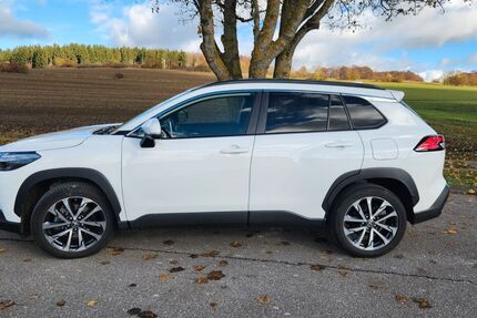 Toyota Corolla Cross 32.000 km 31.000 € Frickenhausen 72636
