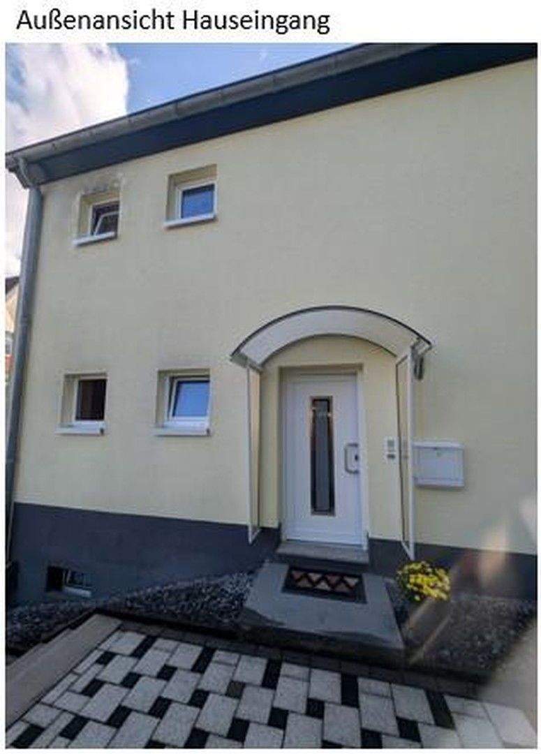 Gepflegte Doppelhaushälfte mit Terrasse, Garage und Stellplatz 5 zimmer