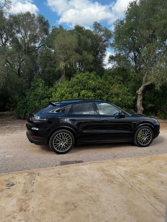 Porsche Cayenne 45.000 km 84.300 € Willich 47877