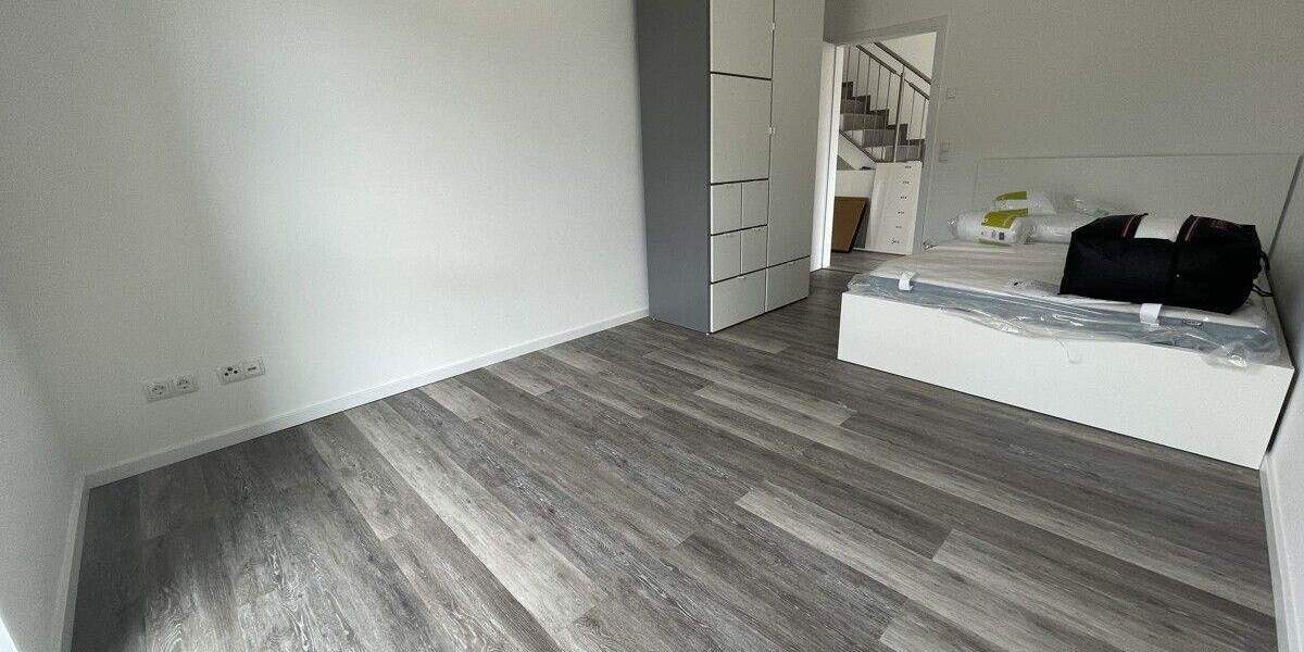 Doppelhaushälfte Stuhr - 6 Zimmer, 150 m&sup2;, 1.550&euro; | Angebot:25735370