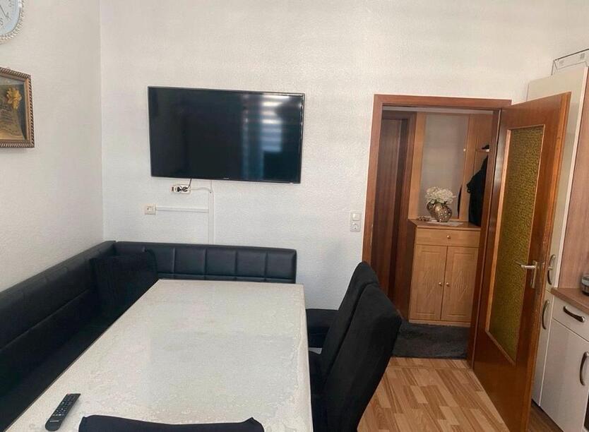 Charmante Altbauwohnung in guter Lage zimmer