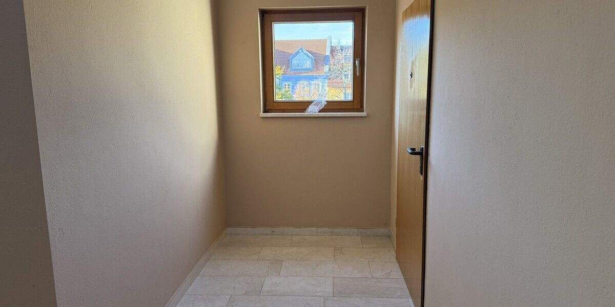 Etagenwohnung Nittendorf - 5 Zimmer, 112 m&sup2;, 299.000&euro; | Angebot:23972758