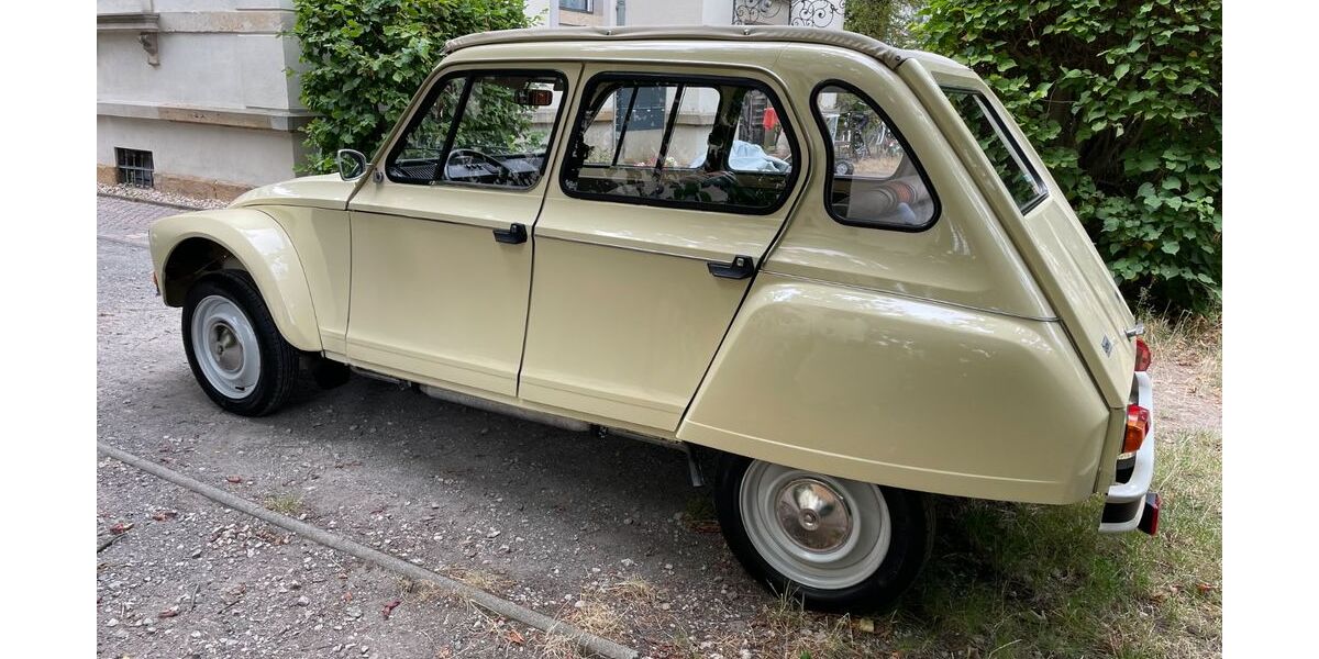 Citroen 2 CV 62.718 km 15.500 &euro; Dresden 01277