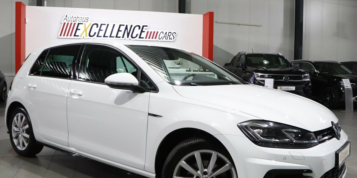 VW Golf VII 1.5 TSI HIGHLINE R-LINE SPORT BLACK LED 192.000 km 11.777 &euro; Hamm 59077