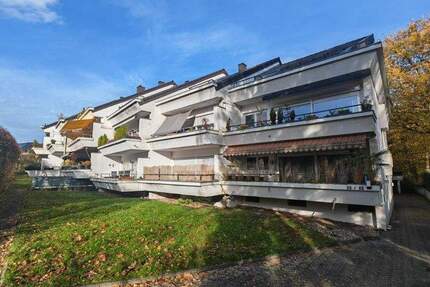 Großzügige 3 Zimmerwohnung mit Garage und 2 Balkone! 3 zimmer