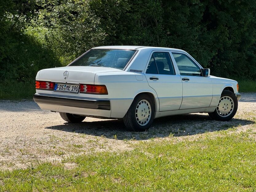 Mercedes-Benz 190 260.000 km 5.200 € Stuttgart/Plieningen 70599
