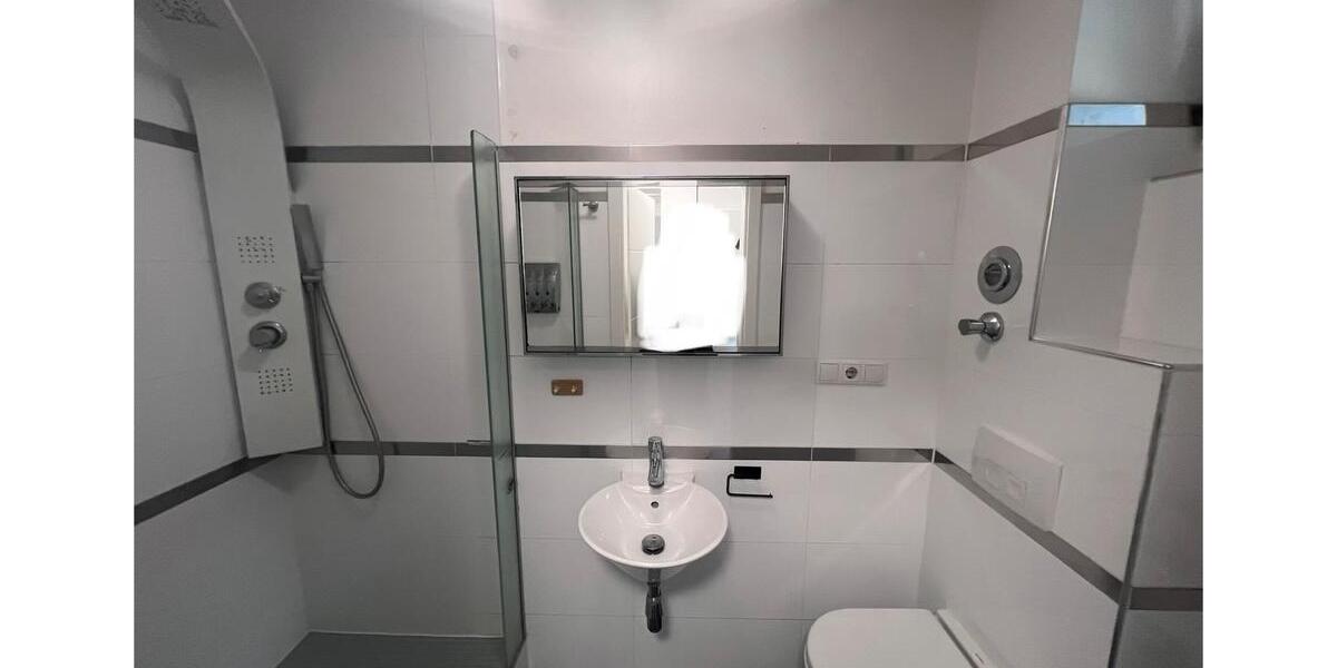 Dachgeschoßwohnung Ludwigshafen am Rhein Ludwigshafen-Hemshof - 3 Zimmer, 95 m&sup2;, 1.140&euro; | Angebot:25994780