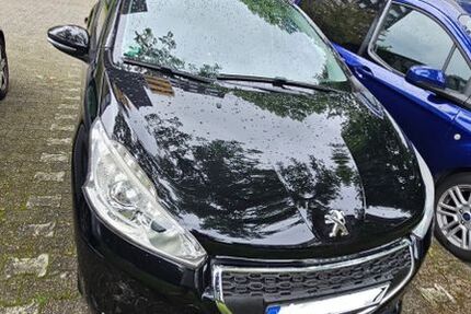 Peugeot 208 184.457 km 3.700 &euro; Essen 45279